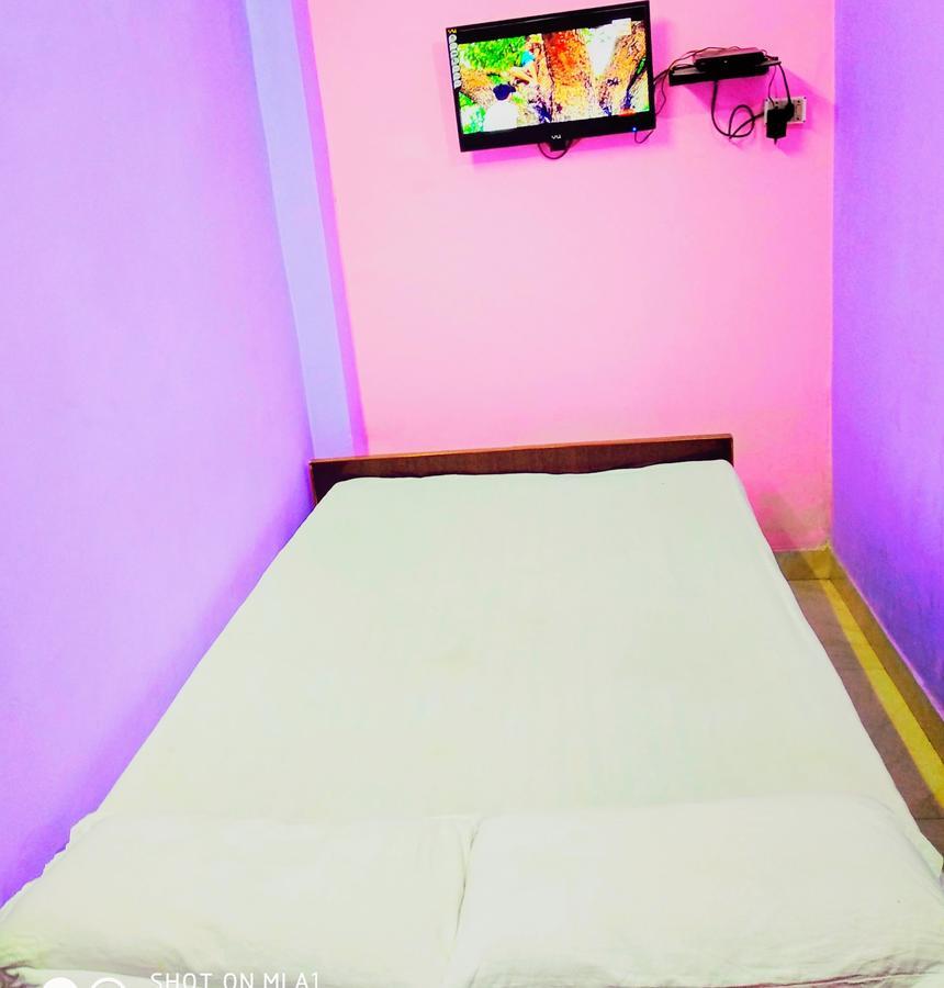 Shree Sai Paying Guest House Varanasi Room photo